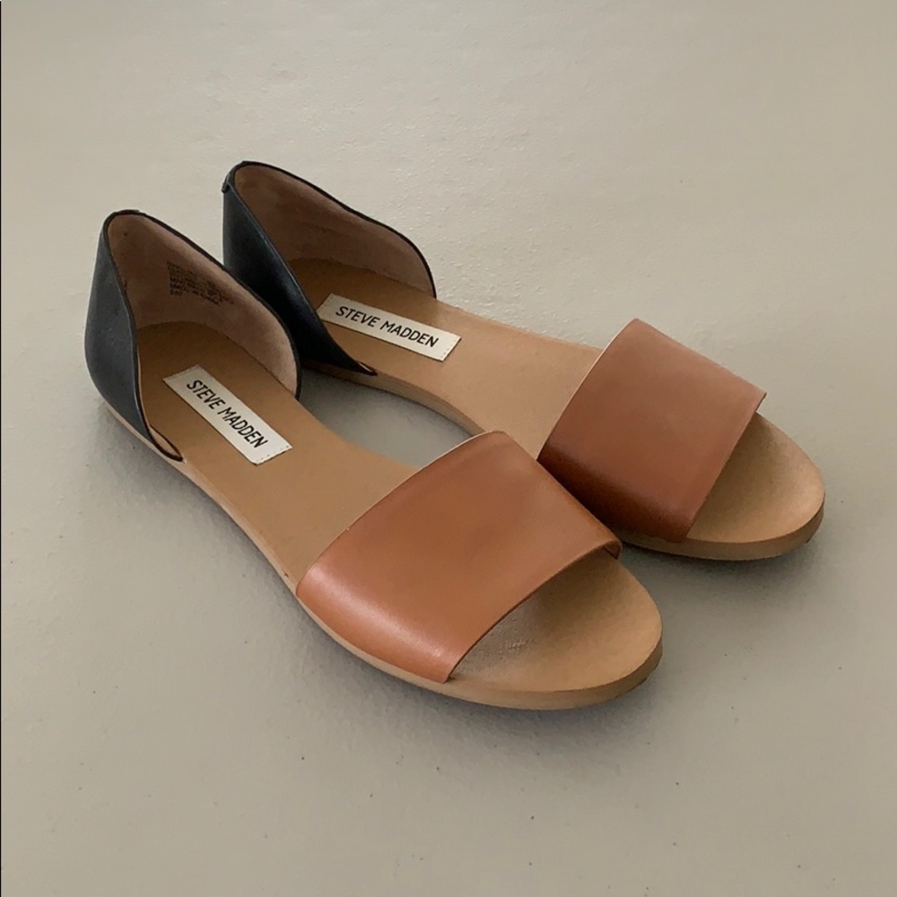 Steve Madden Tan & Black Sandals - 7.5